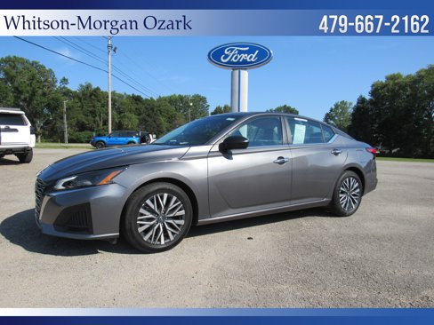 Used 2024 Nissan Altima 2.5 SV image 1