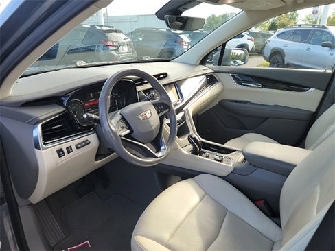 Used 2020 Cadillac XT6 Premium Luxury image 9