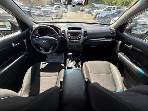 Used 2014 Kia Sorento LX image 28
