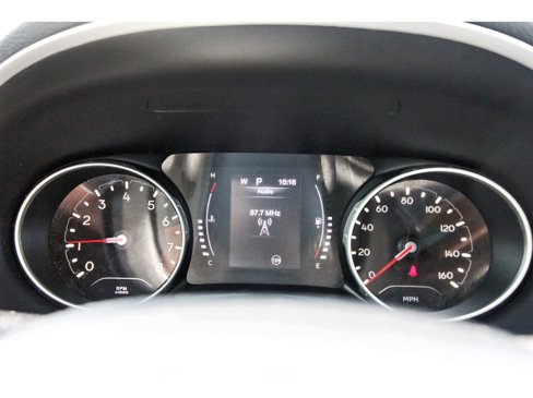 Used 2020 Jeep Compass Latitude image 18