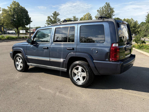 Used 2010 Jeep Commander Sport image 16