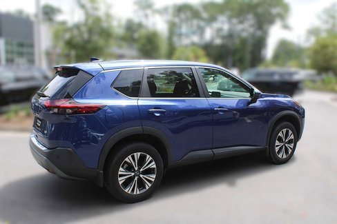 Used 2023 Nissan Rogue SV image 12