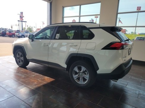 Used 2024 Toyota RAV4 XLE image 5