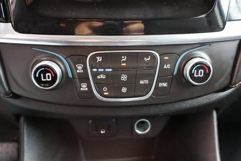 Used 2018 Chevrolet Traverse LT image 21