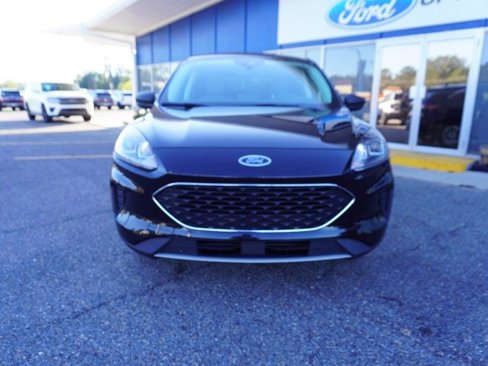 Used 2022 Ford Escape SE image 2