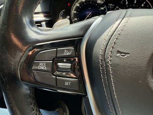 Used 2019 BMW 530i xDrive w/ Convenience Package image 13