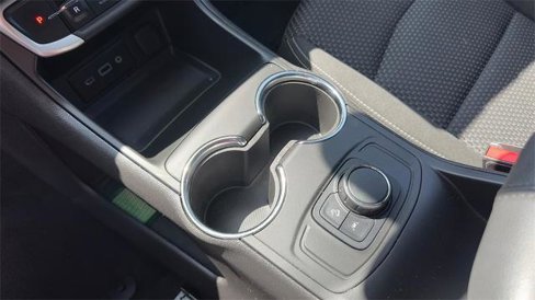 Used 2024 GMC Terrain SLE image 63