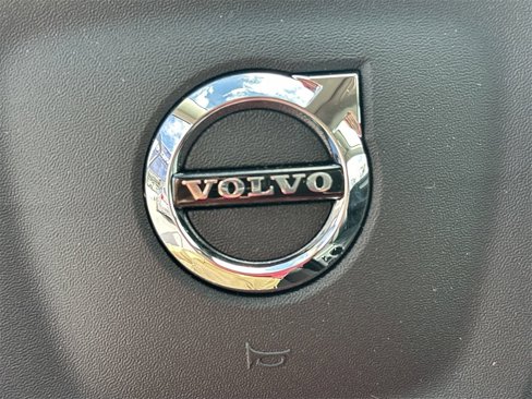 New 2025 Volvo XC40 B5 Core w/ Protection Package Premier image 19