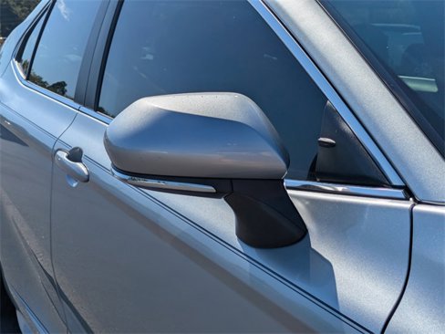 Used 2024 Toyota Camry SE image 11