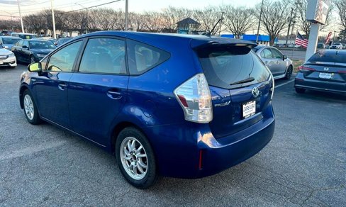 Used 2012 Toyota Prius V Two image 8