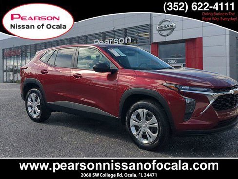 Used 2025 Chevrolet Trax LS image 1
