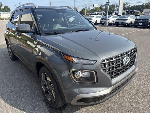 New 2025 Hyundai Venue SEL image 5