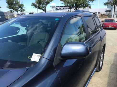 Used 2011 Toyota Highlander 2WD image 3