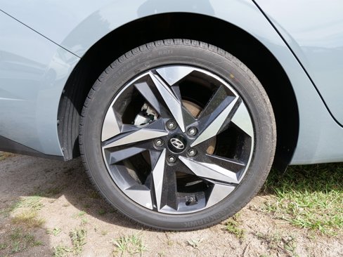 Certified 2023 Hyundai Elantra SEL w/ Convenience Package image 10