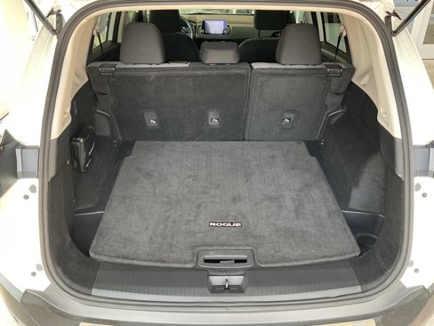 Used 2022 Nissan Rogue SV image 21