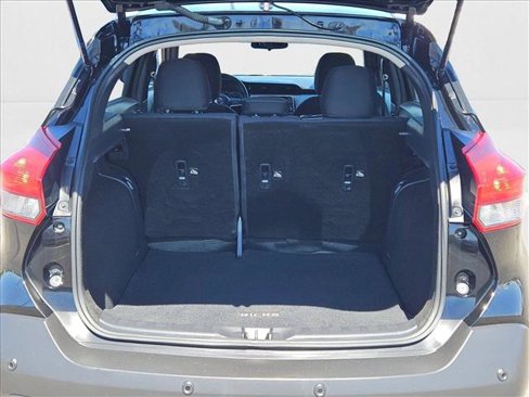 Used 2020 Nissan Kicks SV image 6