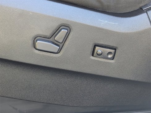 Used 2019 Dodge Grand Caravan SXT image 21