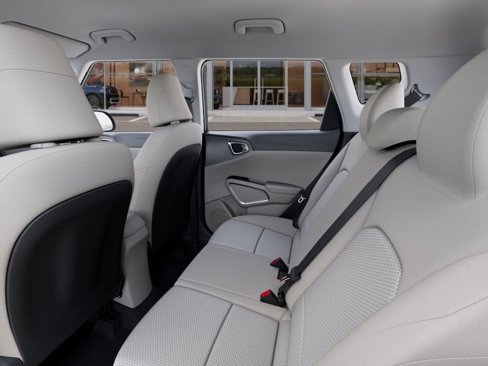 Certified 2025 Kia Soul LX image 18