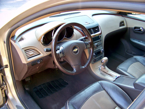 Used 2009 Chevrolet Malibu LTZ image 14