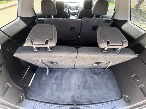 Used 2020 GMC Acadia SLE image 21