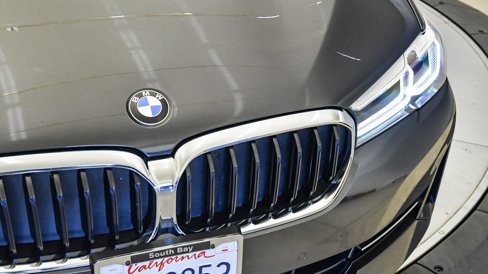 Certified 2023 BMW 530i w/ Premium Package image 8