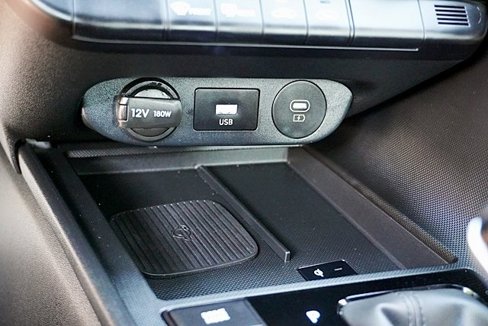 Certified 2025 Hyundai Elantra Sport image 27