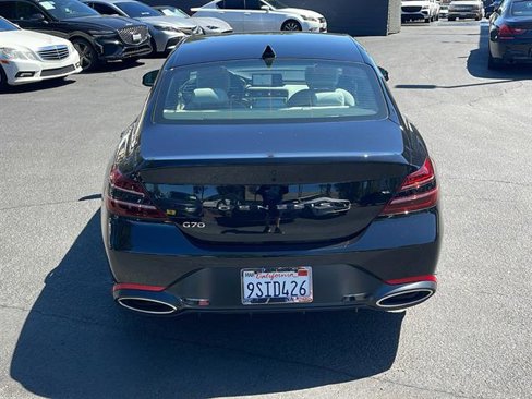 Used 2025 Genesis G70 2.5T image 8