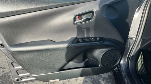 Used 2020 Toyota Prius LE image 19