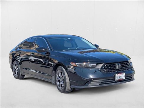 Used 2023 Honda Accord EX image 3