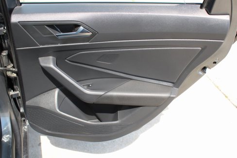 Certified 2020 Volkswagen Jetta SEL Premium image 24