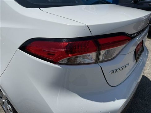 Used 2024 Toyota Corolla LE image 32