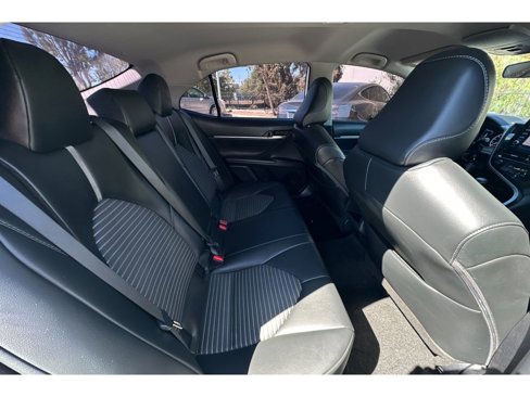 Used 2023 Toyota Camry SE image 17