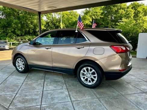 Used 2019 Chevrolet Equinox LT image 2