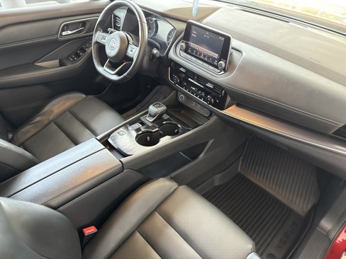 Used 2021 Nissan Rogue SV w/ Premium Package image 18