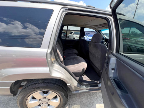Used 2001 Jeep Grand Cherokee Laredo image 52