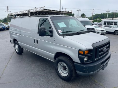Used 2011 Ford E-250 and Econoline 250 w/ Commercial Cargo Van Pkg image 4