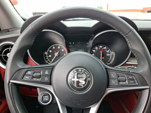 Used 2018 Alfa Romeo Stelvio Ti image 25
