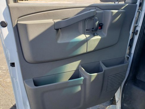 Used 2017 GMC Savana 2500 image 11