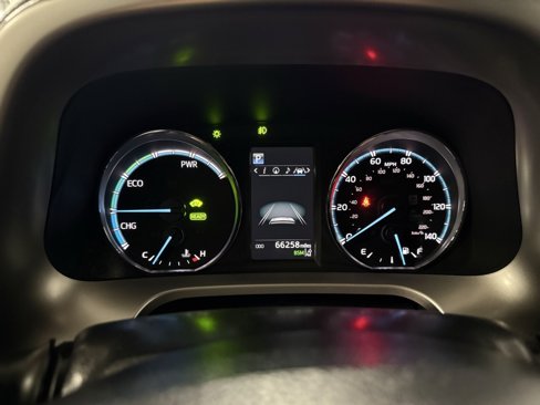 Used 2017 Toyota RAV4 Limited image 10