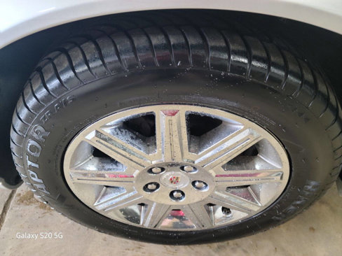 Used 2009 Cadillac DTS w/ Sun And Sound Package image 13
