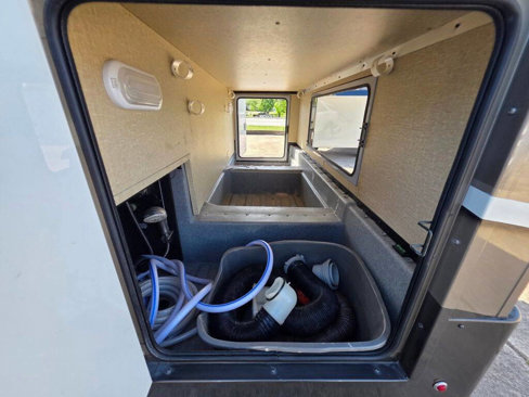 Used 2016 Mercedes-Benz Sprinter 3500 image 15