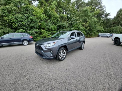Used 2021 Toyota RAV4 XLE Premium image 1