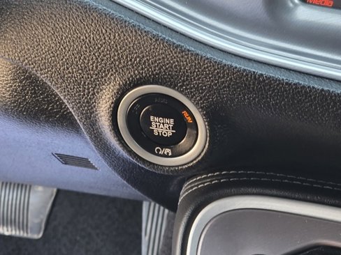 Used 2022 Dodge Challenger GT image 13