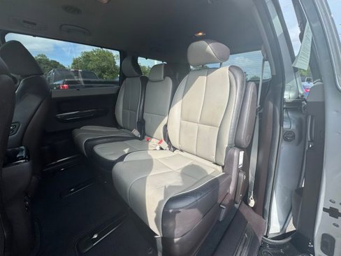 Used 2018 Kia Sedona SX Limited image 22