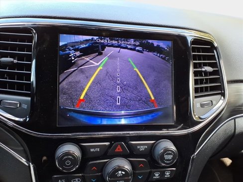 Used 2019 Jeep Grand Cherokee Limited image 23