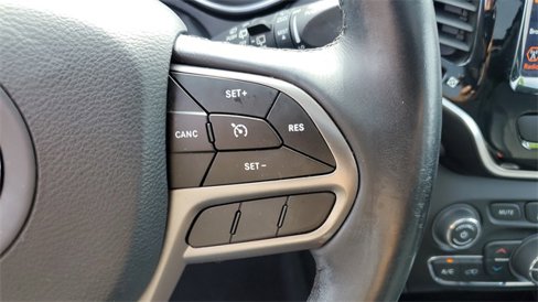 Certified 2020 Jeep Cherokee Limited image 13