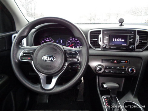 Used 2017 Kia Sportage LX image 10