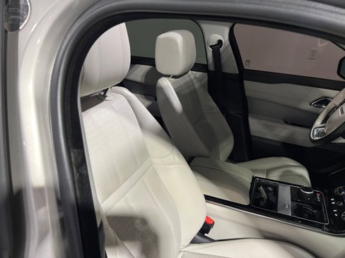 Used 2018 Land Rover Range Rover Velar R-Dynamic HSE image 48