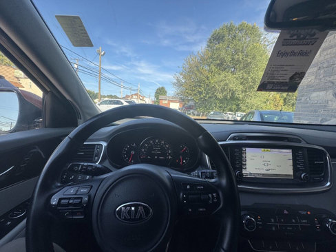 Used 2017 Kia Sorento SX image 37