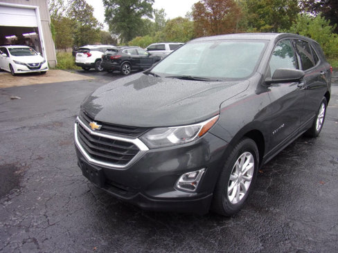 Used 2019 Chevrolet Equinox LS image 2